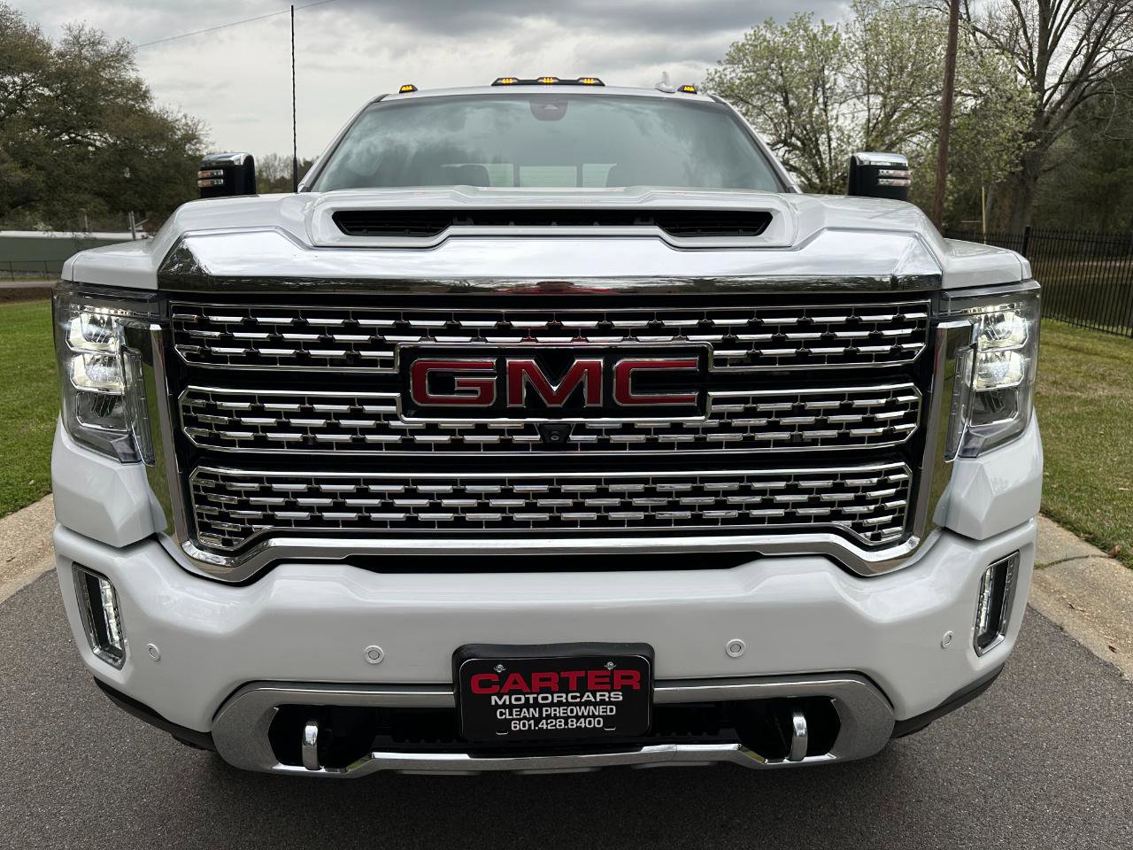 Used 2022 GMC Sierra 3500 Denali image 2