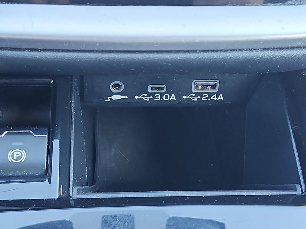 Used 2025 Subaru Outback Premium AWD/4WD image 29