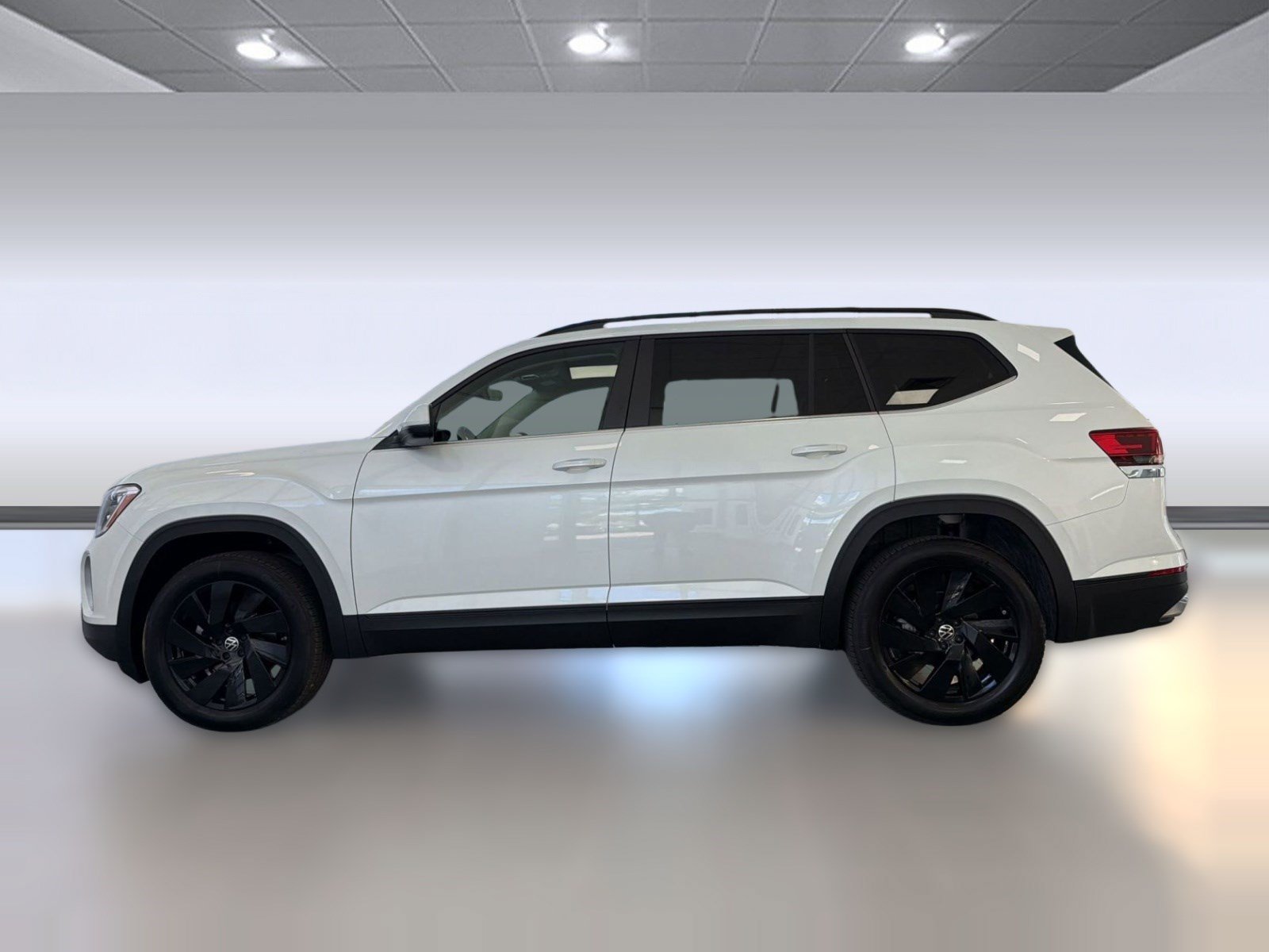 New 2026 Volkswagen Atlas SE FWD image 2