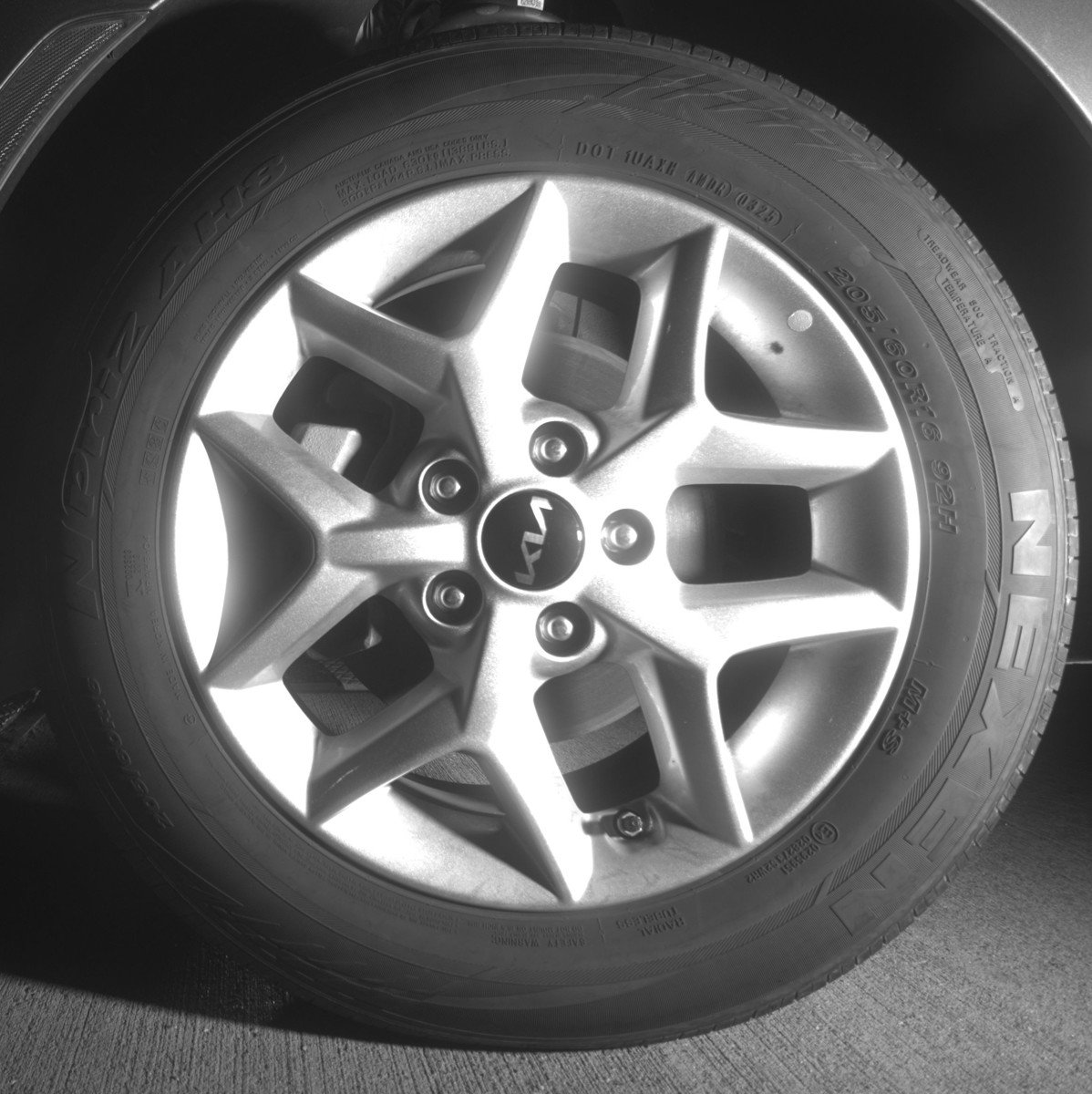 Used 2025 Kia Soul LX w/ LX Technology Package FWD image 17