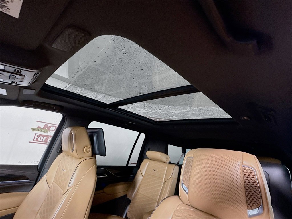 Used 2021 Cadillac Escalade ESV Sport w/ Driver Assist Tech Package image 11