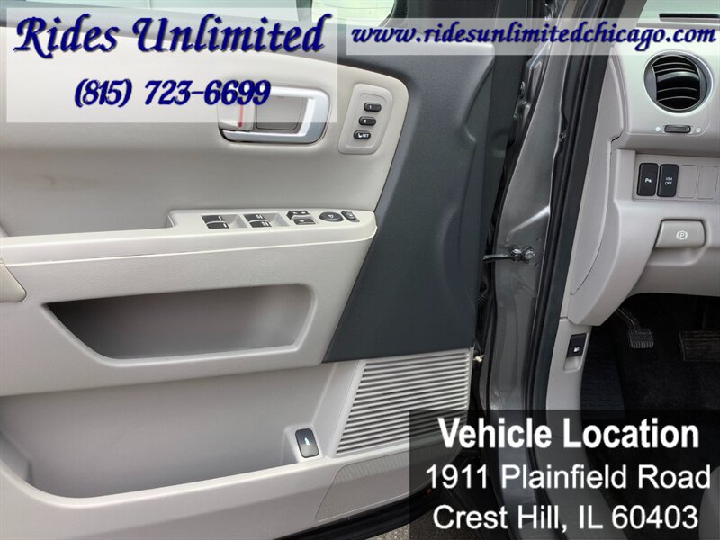 Used 2011 Honda Pilot Touring image 12