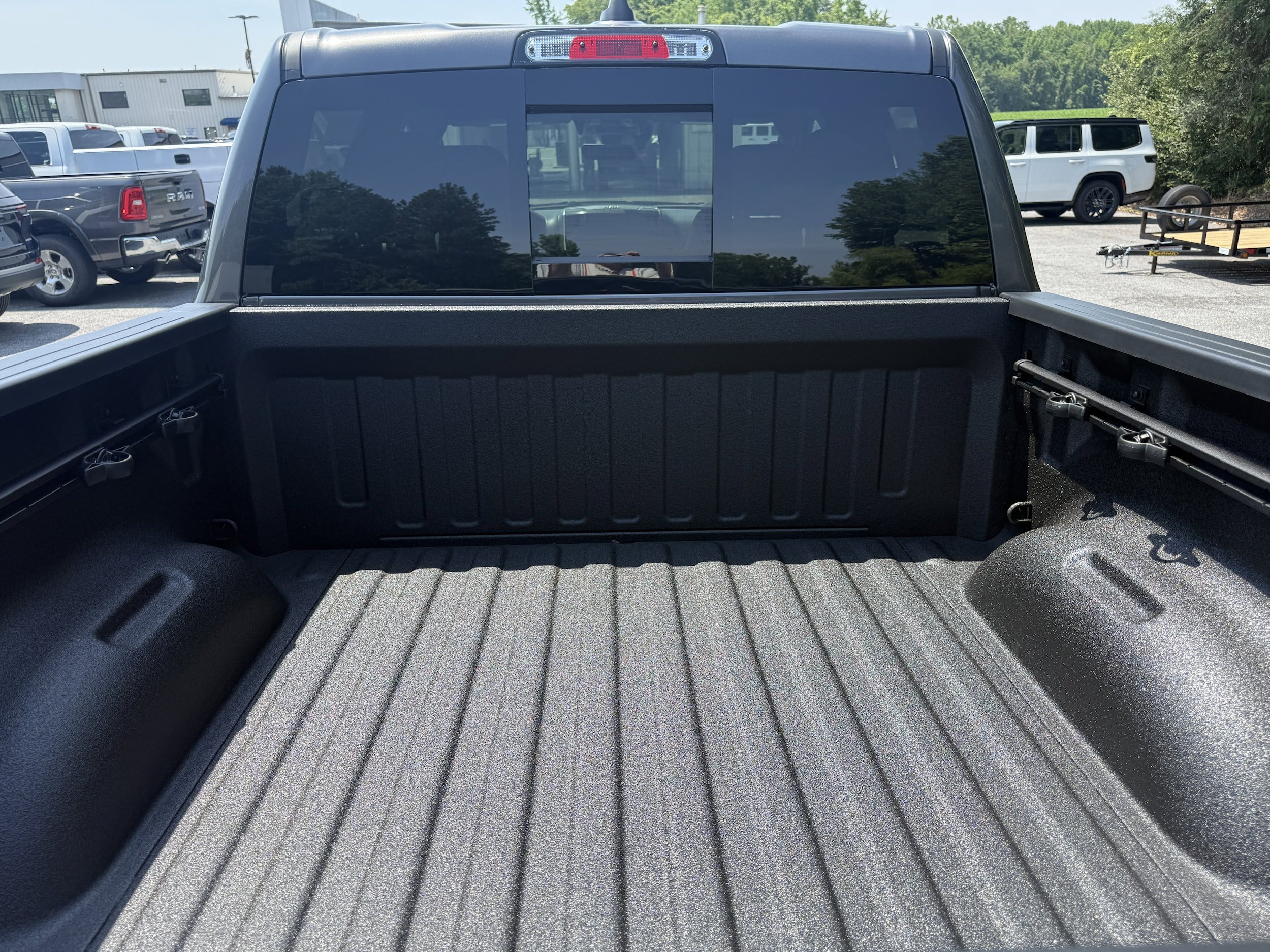 New 2026 RAM 1500 Express AWD/4WD image 7