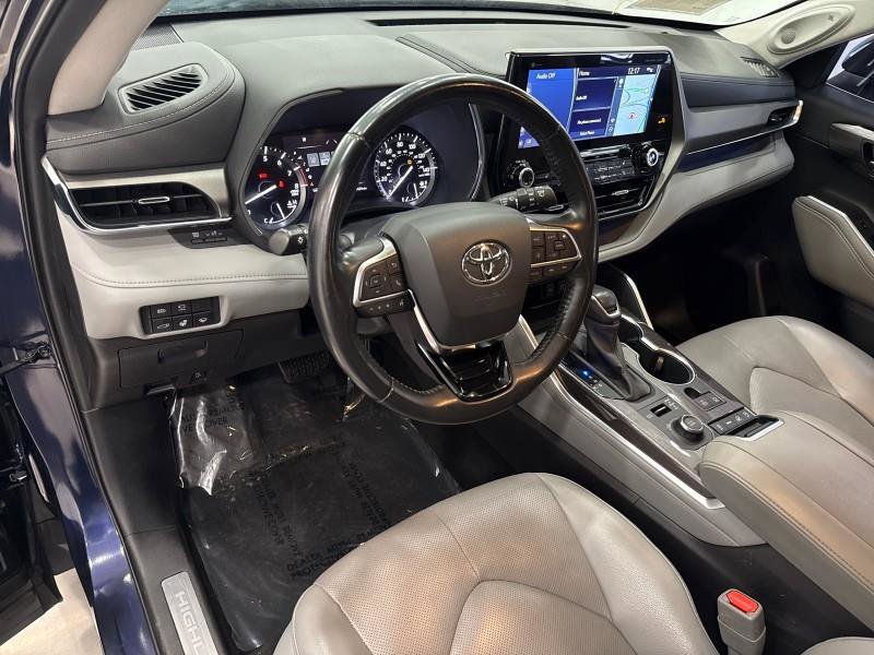 Used 2021 Toyota Highlander Limited image 46