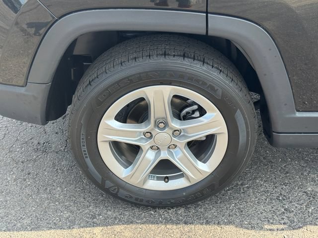 Certified 2024 Jeep Compass Latitude AWD/4WD image 12
