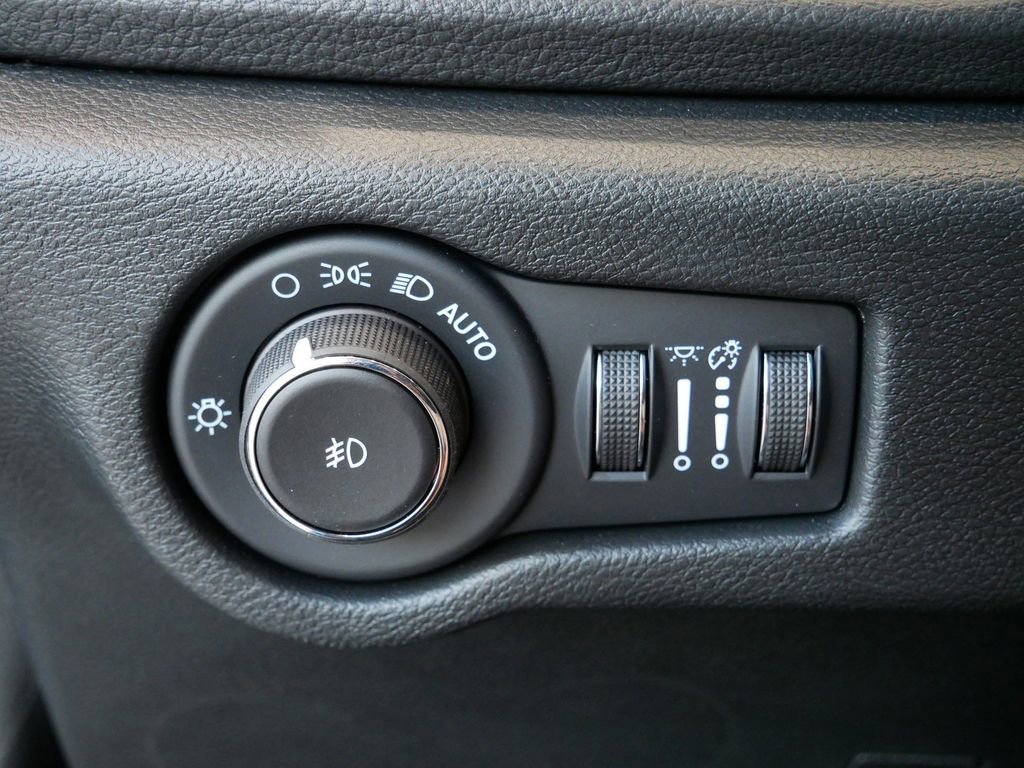 New 2026 Chrysler Pacifica Pinnacle image 38