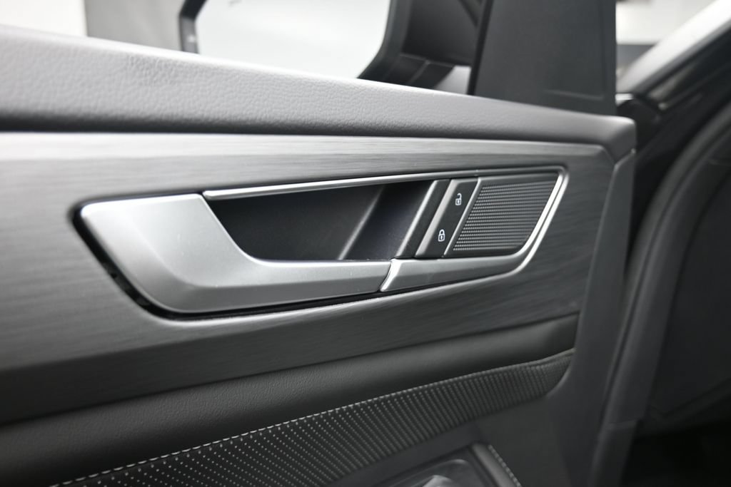 New 2026 Volkswagen Atlas Cross Sport SE FWD image 21