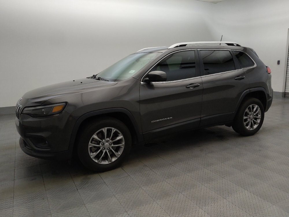 Used 2019 Jeep Cherokee Latitude Plus FWD image 2