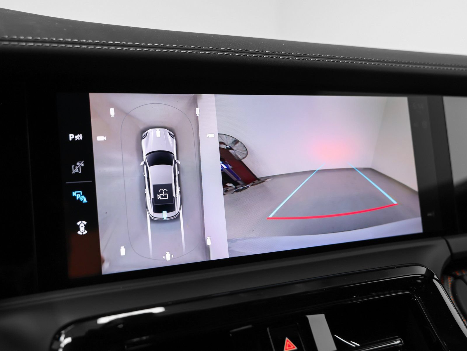 Certified 2026 Porsche Panamera 4 AWD/4WD image 43