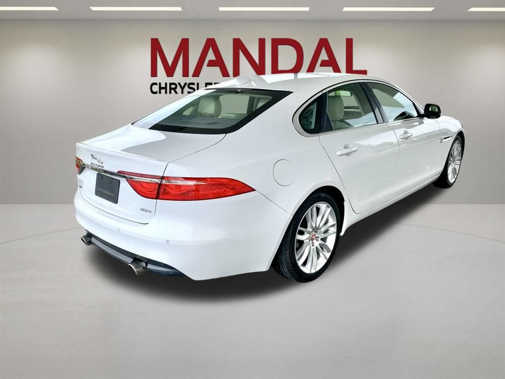 Used 2016 Jaguar XF Prestige RWD image 5
