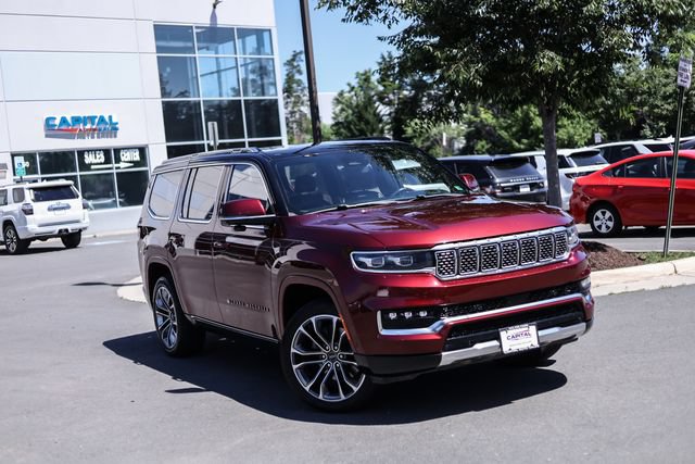 Used 2022 Jeep Grand Wagoneer Series III w/ Flexible Seating Group AWD/4WD image 3