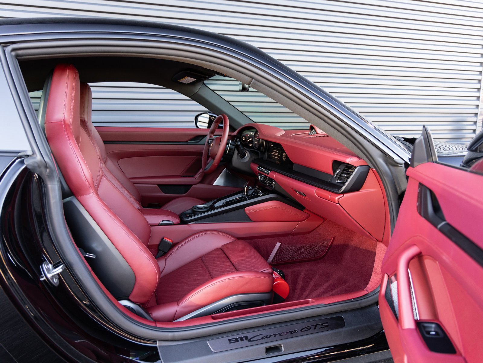 Used 2024 Porsche 911 Carrera GTS w/ Premium Package image 31