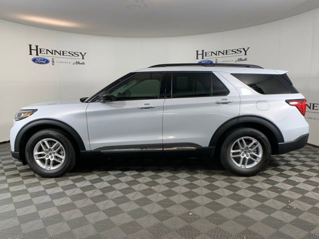 Used 2025 Ford Explorer Active w/ Active Comfort Package image 3