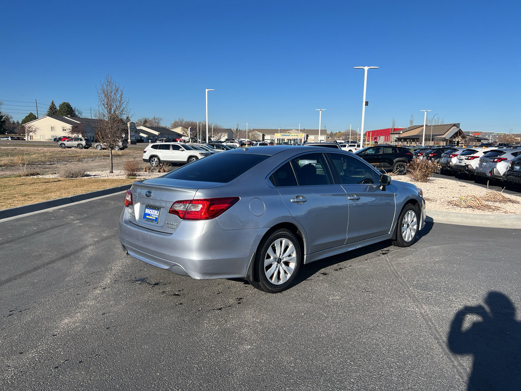 Used 2015 Subaru Legacy 2.5i Premium w/ Moonroof Package AWD/4WD image 4