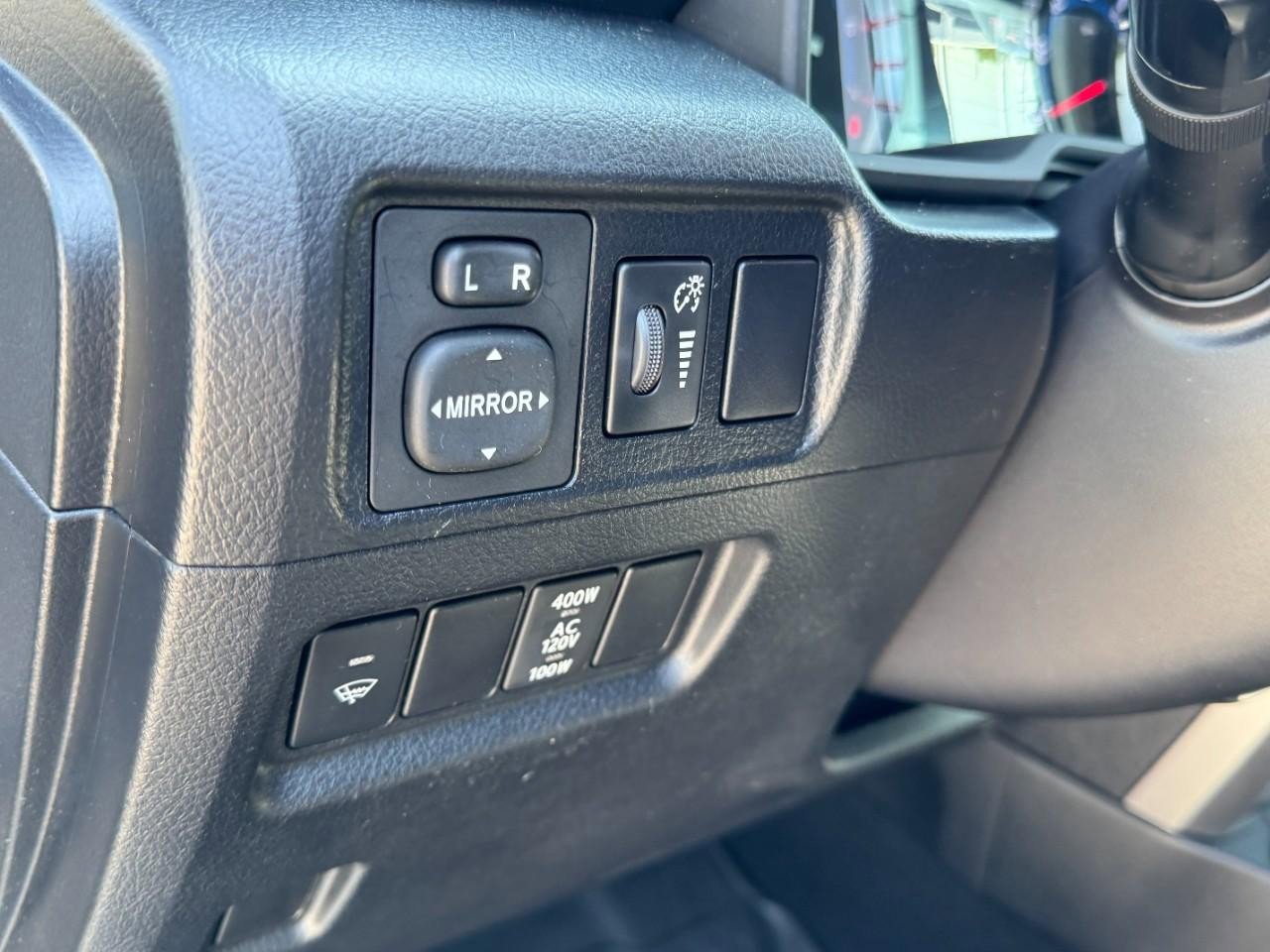 Used 2019 Toyota 4Runner SR5 Premium AWD/4WD image 17