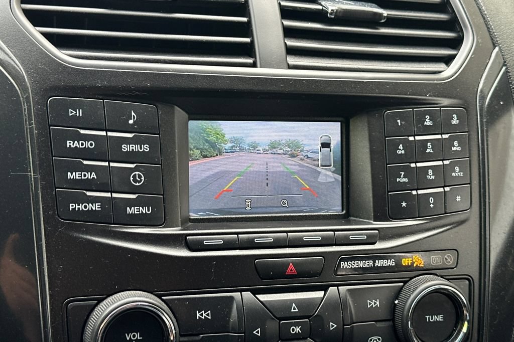 Used 2018 Ford Explorer XLT AWD/4WD image 21