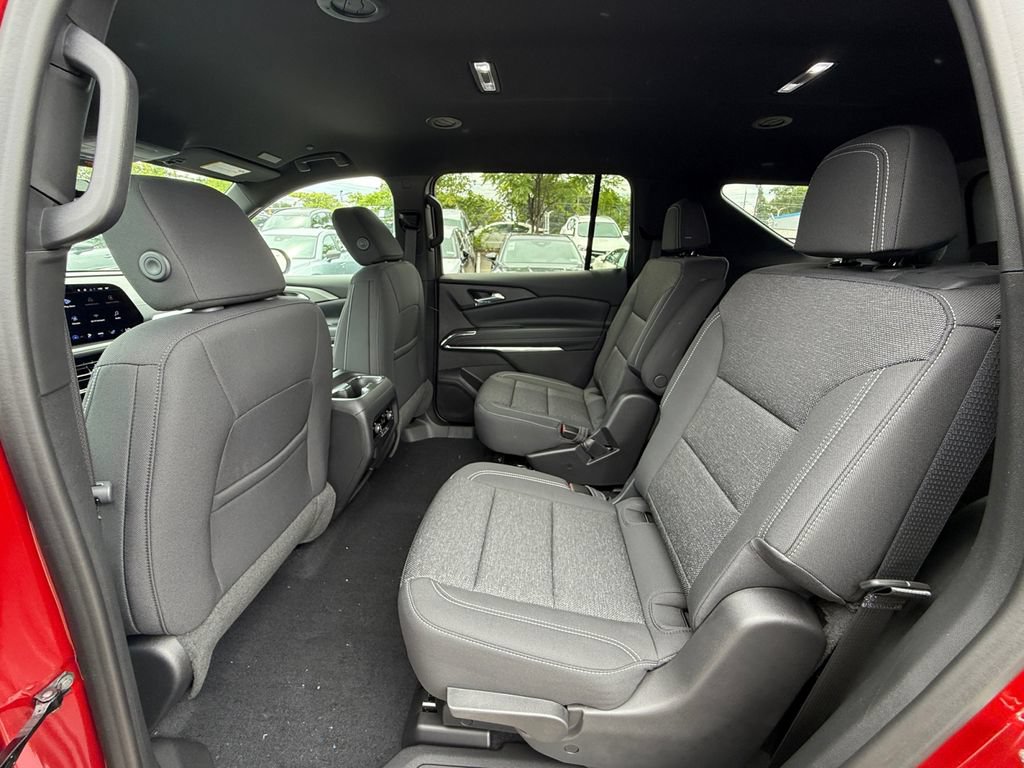 New 2026 Chevrolet Traverse LT w/ Midnight/Sport Edition AWD/4WD image 23