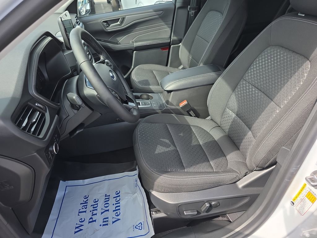 New 2024 Ford Escape Active image 12
