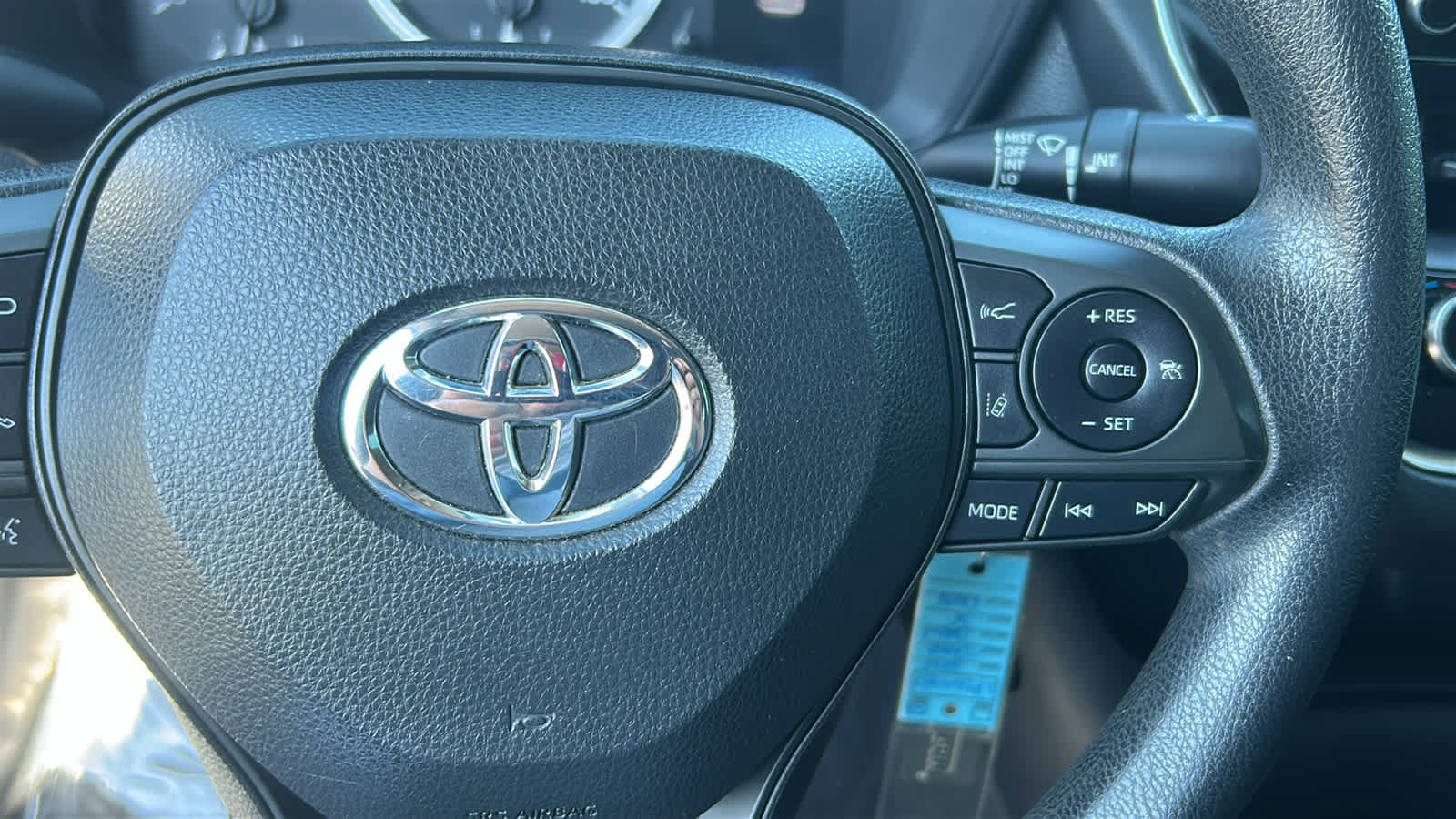 Used 2020 Toyota Corolla LE FWD image 20
