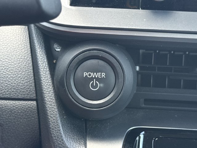 Used 2025 Toyota Prius LE FWD image 22