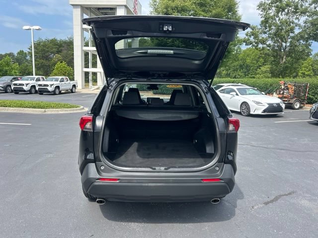 Used 2022 Toyota RAV4 XLE FWD image 9