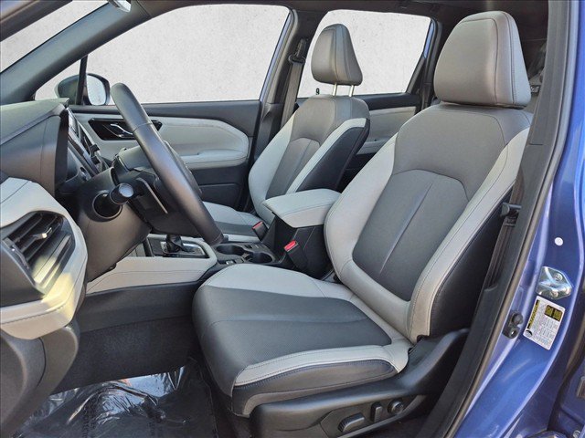 Used 2025 Subaru Forester Limited AWD/4WD image 16