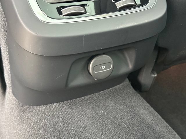 Certified 2025 Volvo V90 B6 Cross Country Plus AWD/4WD image 15