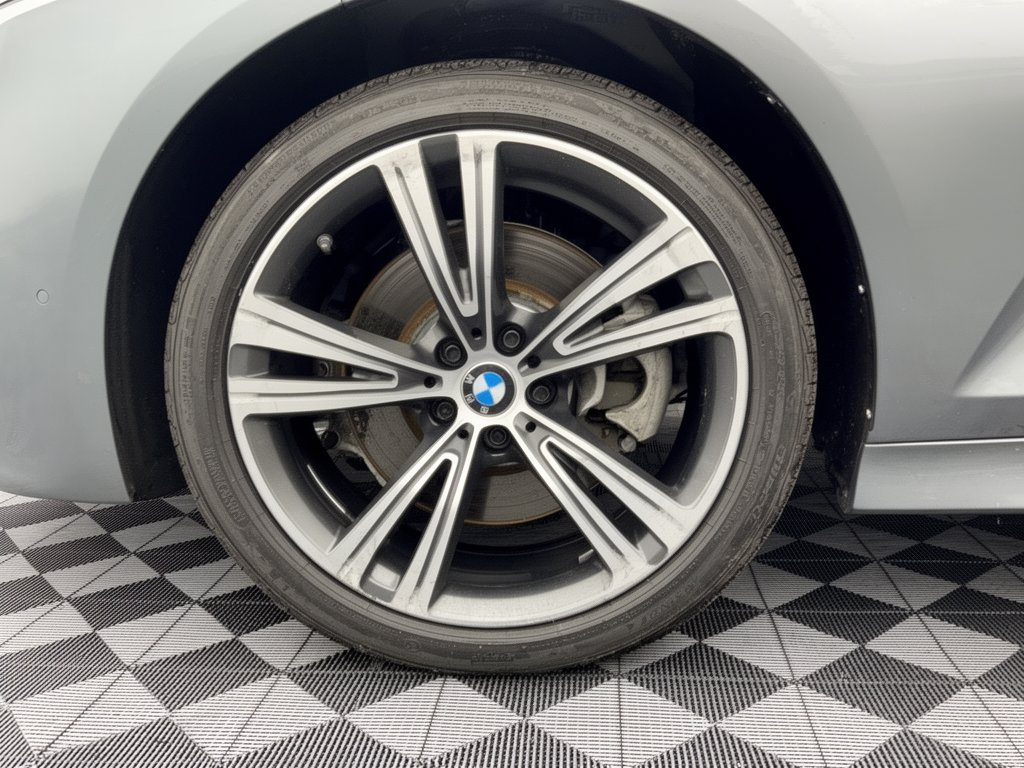 Certified 2023 BMW 330i xDrive Sedan w/ Premium Package AWD/4WD image 13