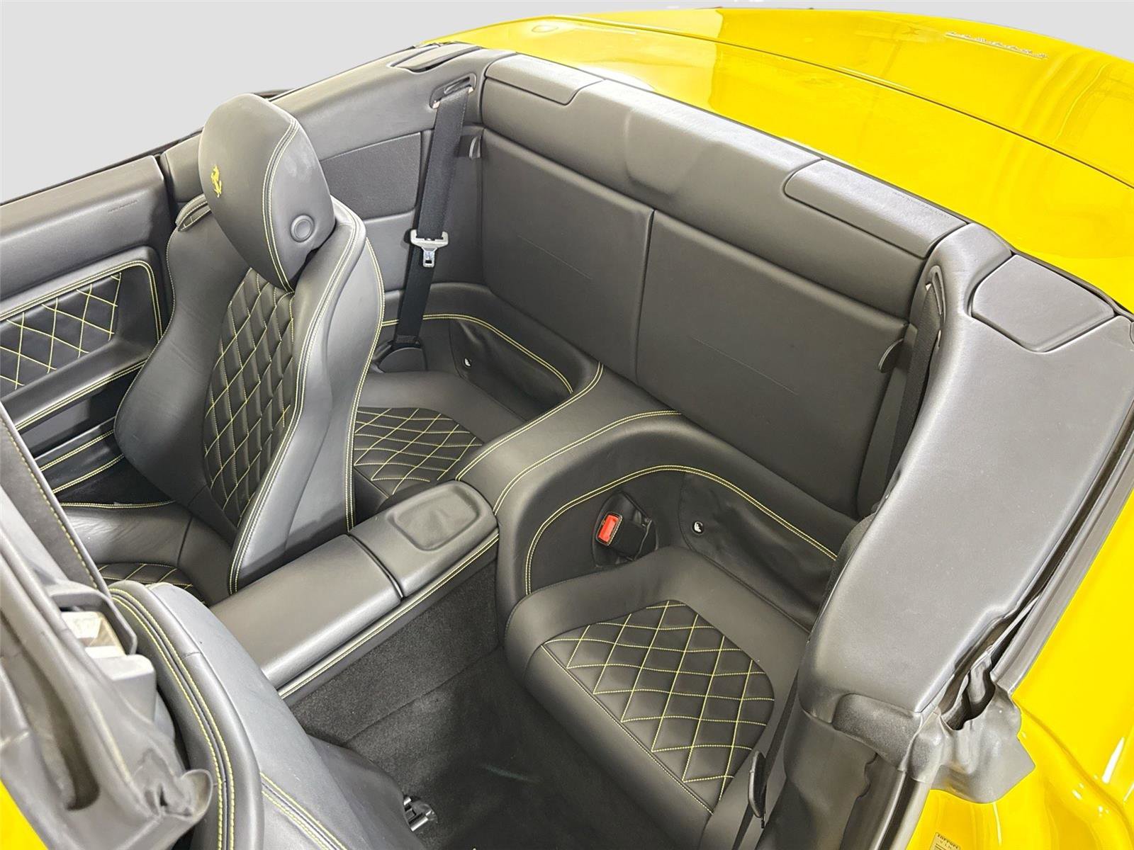 Used 2014 Ferrari California image 17