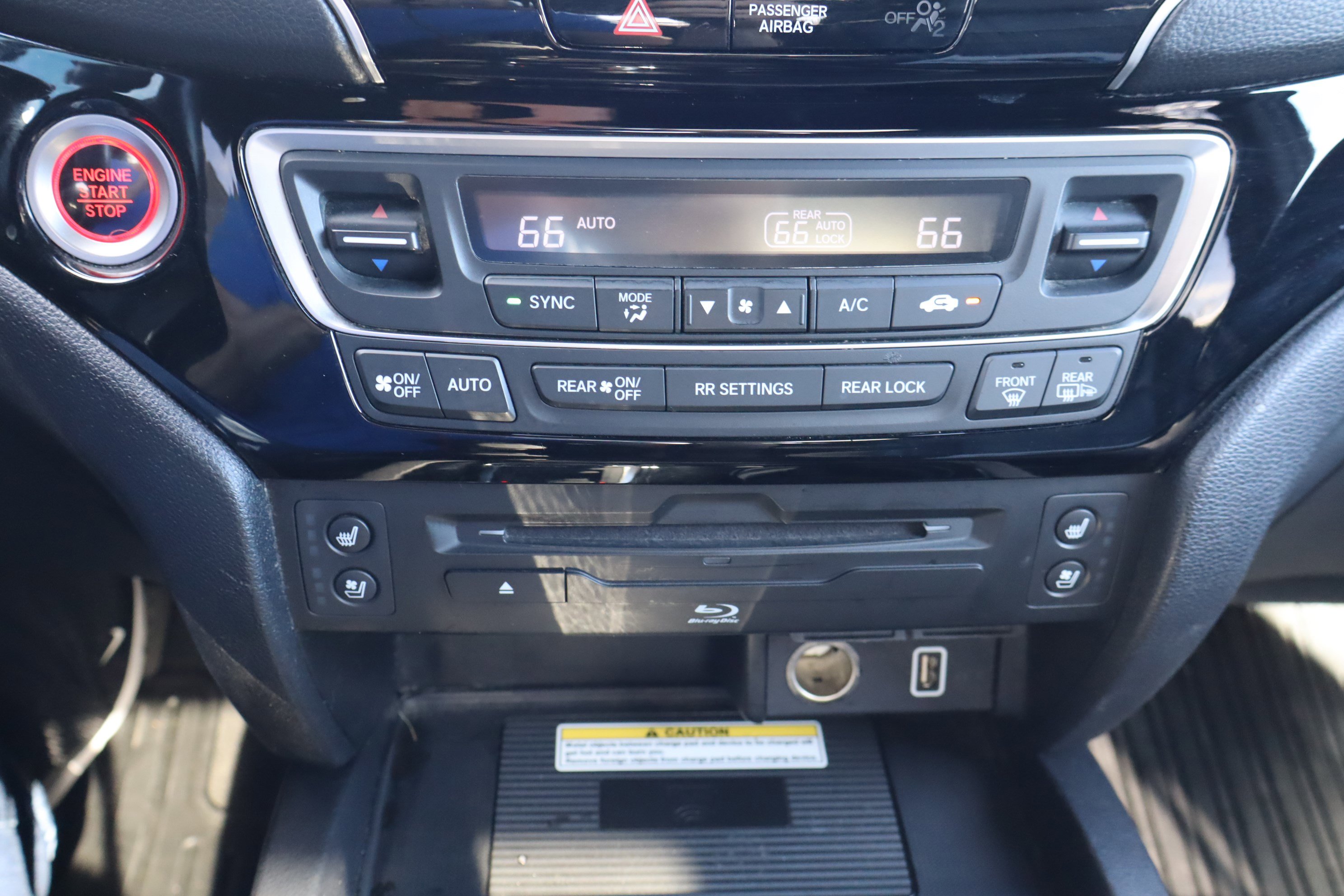 Used 2020 Honda Pilot Black Edition image 32