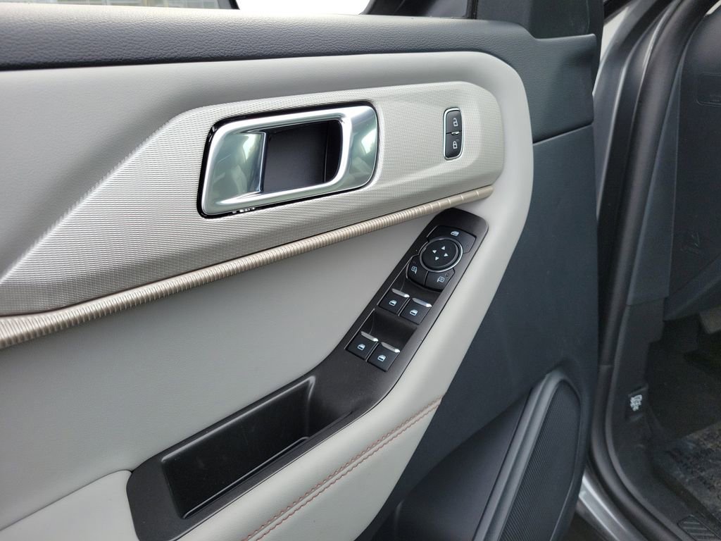 New 2026 Ford Explorer Active w/ Active Comfort Package image 19