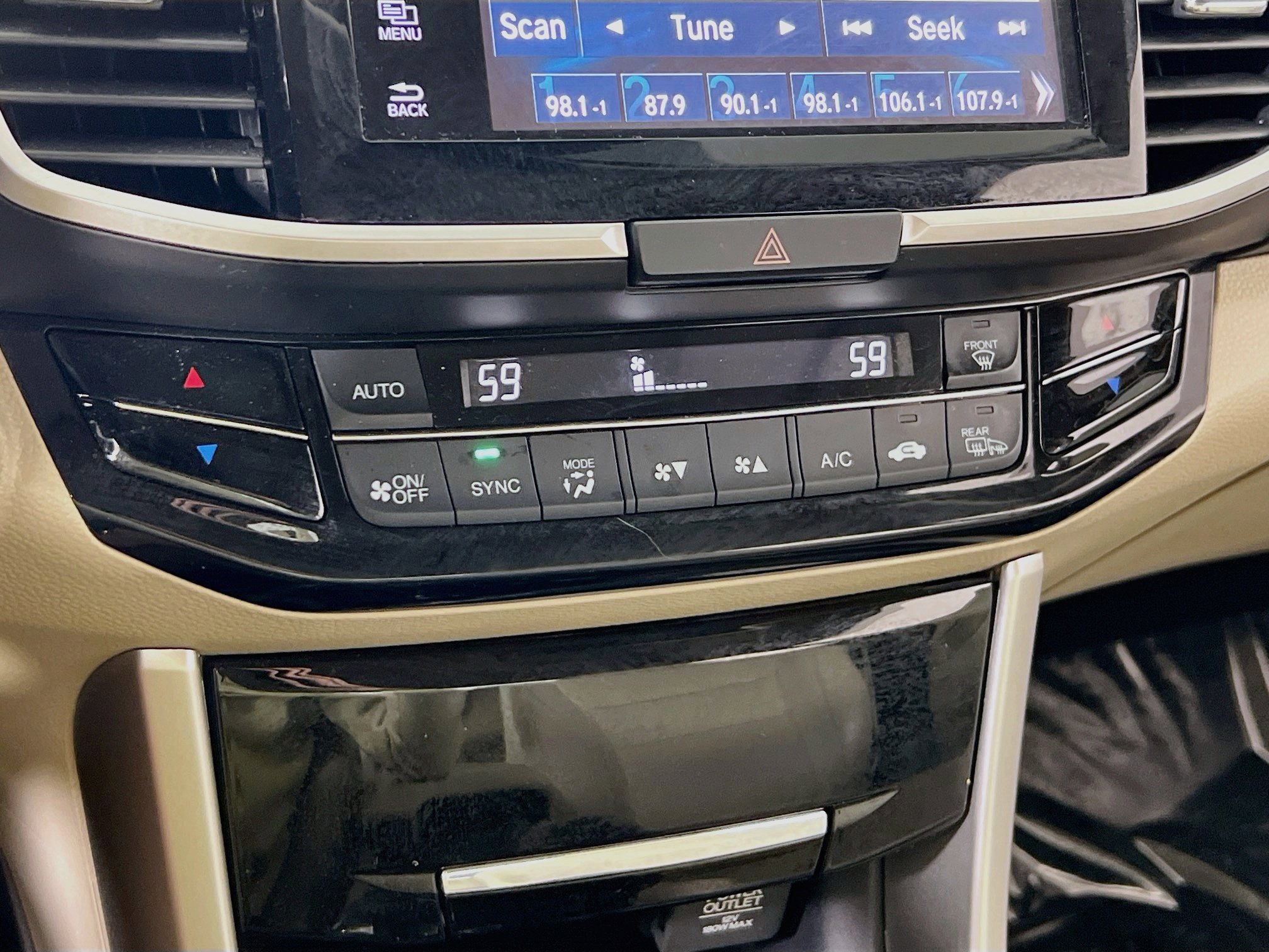 Used 2017 Honda Accord Touring image 15