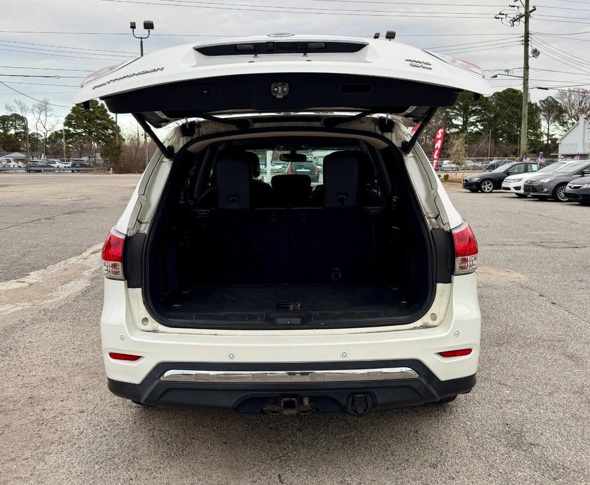 Used 2014 Nissan Pathfinder SL w/ SL Tech Package image 9