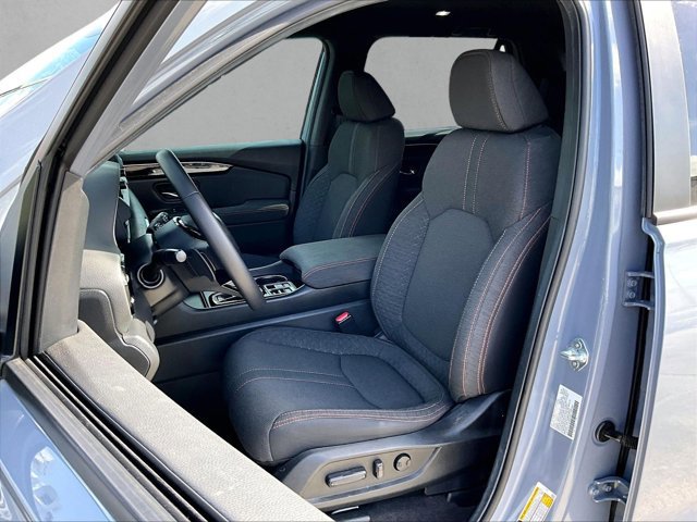 Used 2025 Honda Pilot Sport image 27