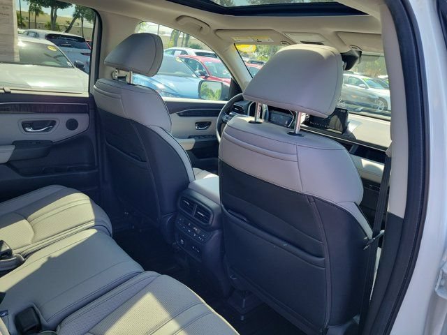 Certified 2024 Honda Pilot Elite image 11