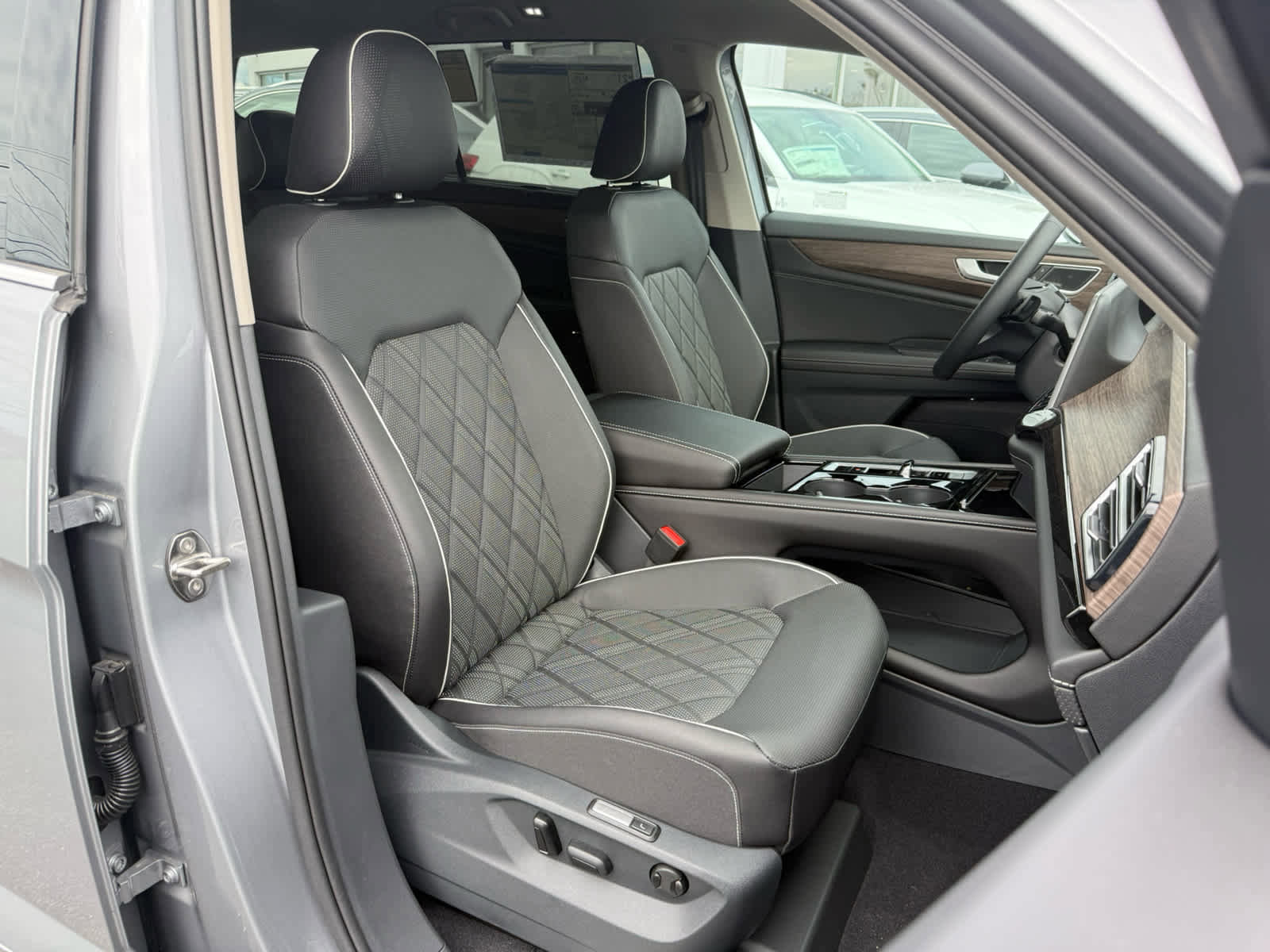 New 2026 Volkswagen Atlas SEL Premium R-Line AWD/4WD image 10