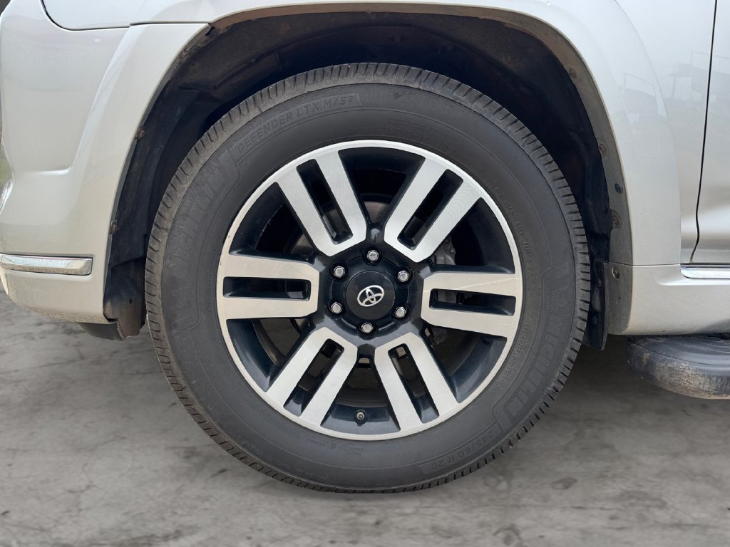 Used 2014 Toyota 4Runner Limited AWD/4WD image 9