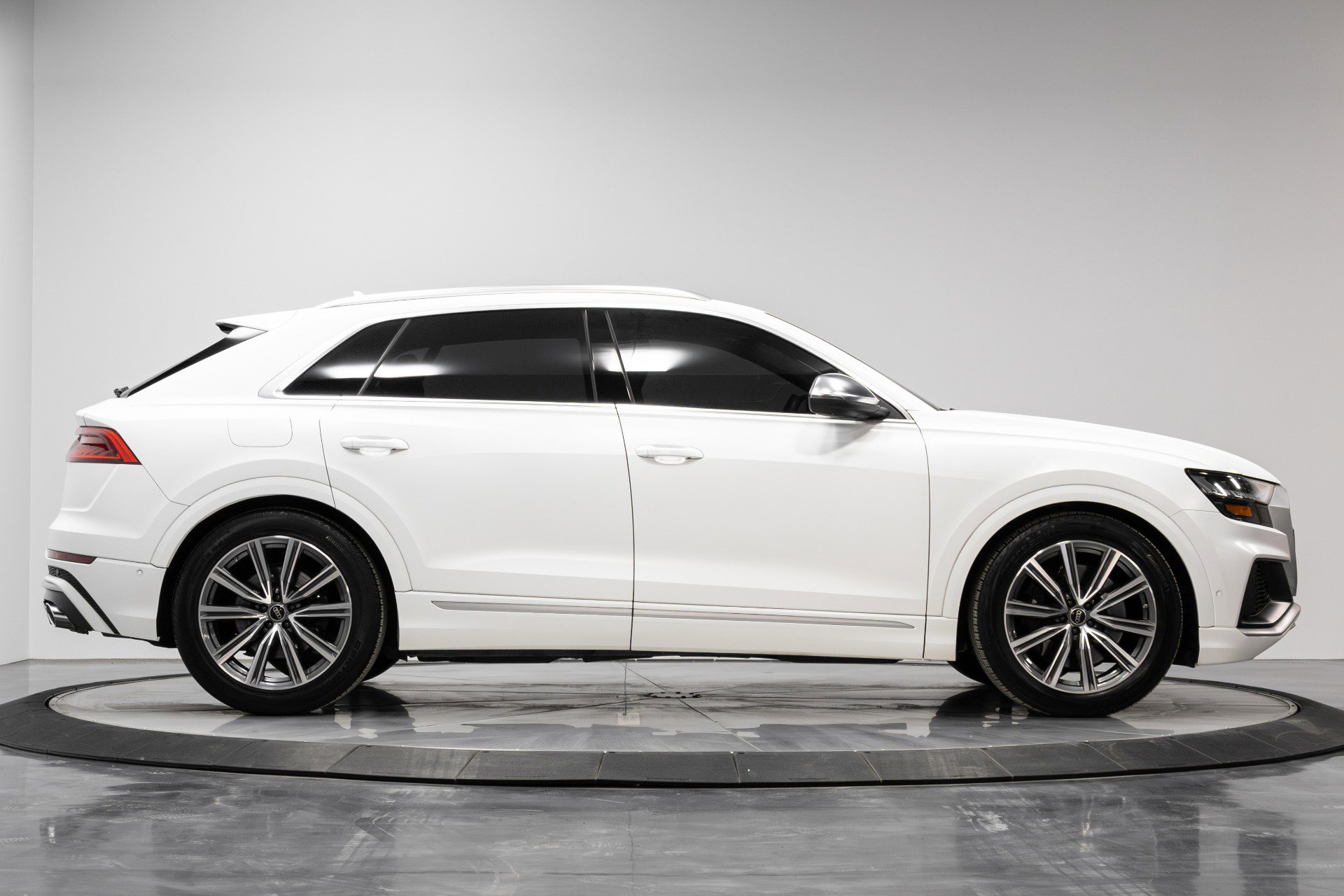 Used 2023 Audi SQ8 Prestige image 15