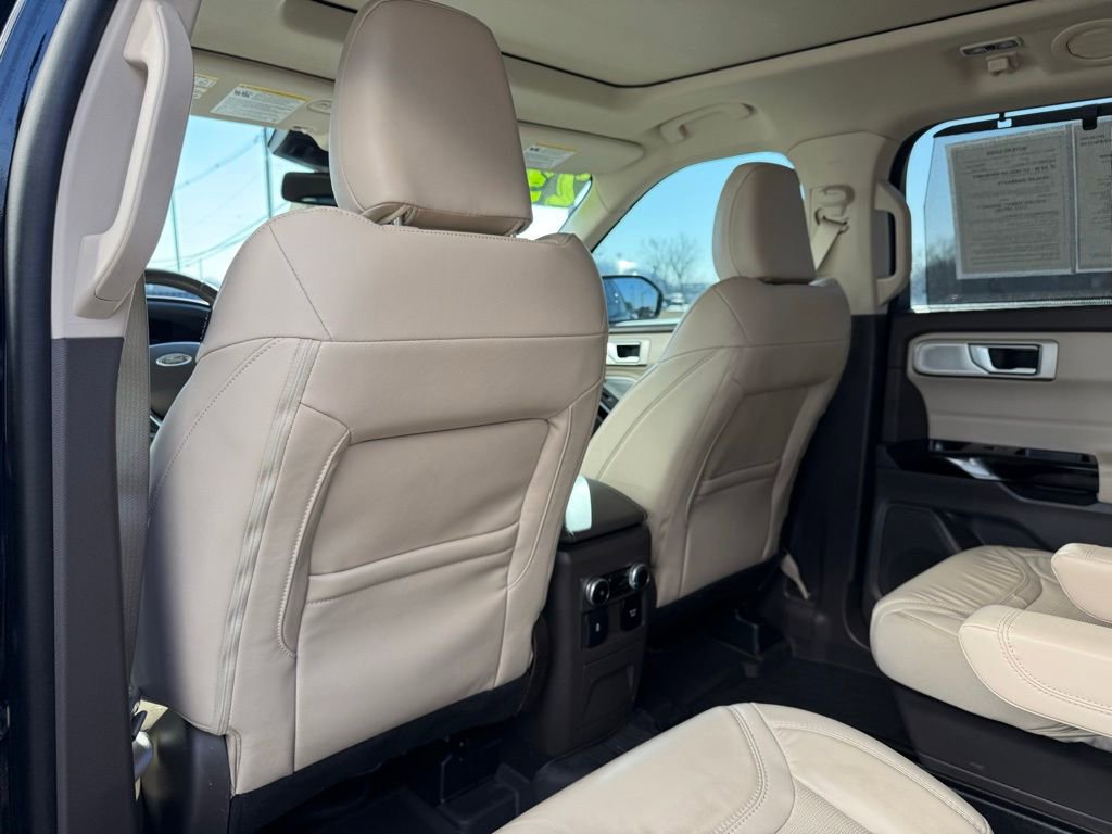 Used 2023 Ford Explorer Platinum w/ Technology Package image 24