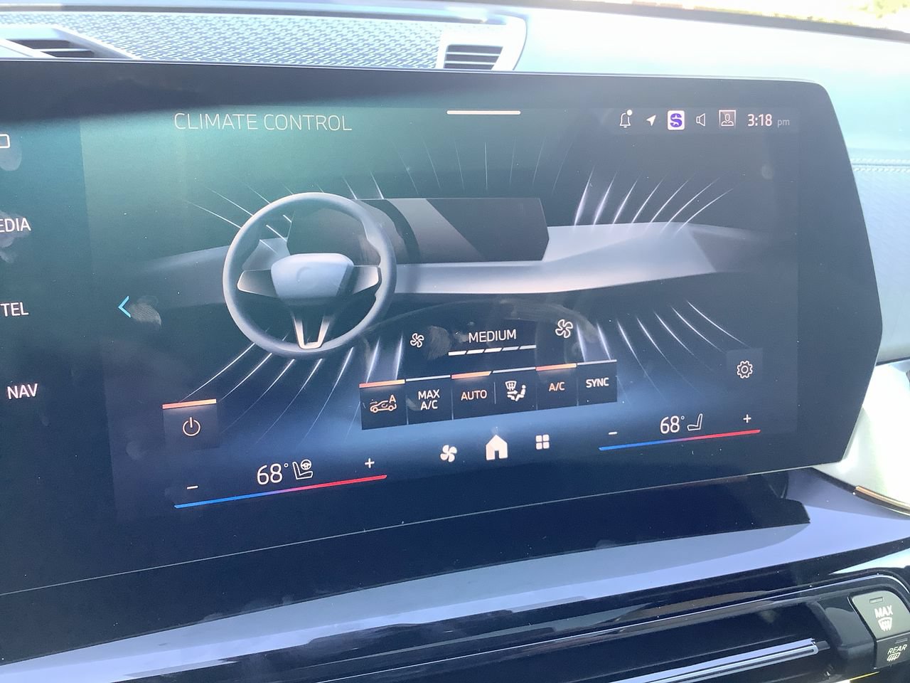New 2027 BMW X2 xDrive28i w/ Technology Package AWD/4WD image 26