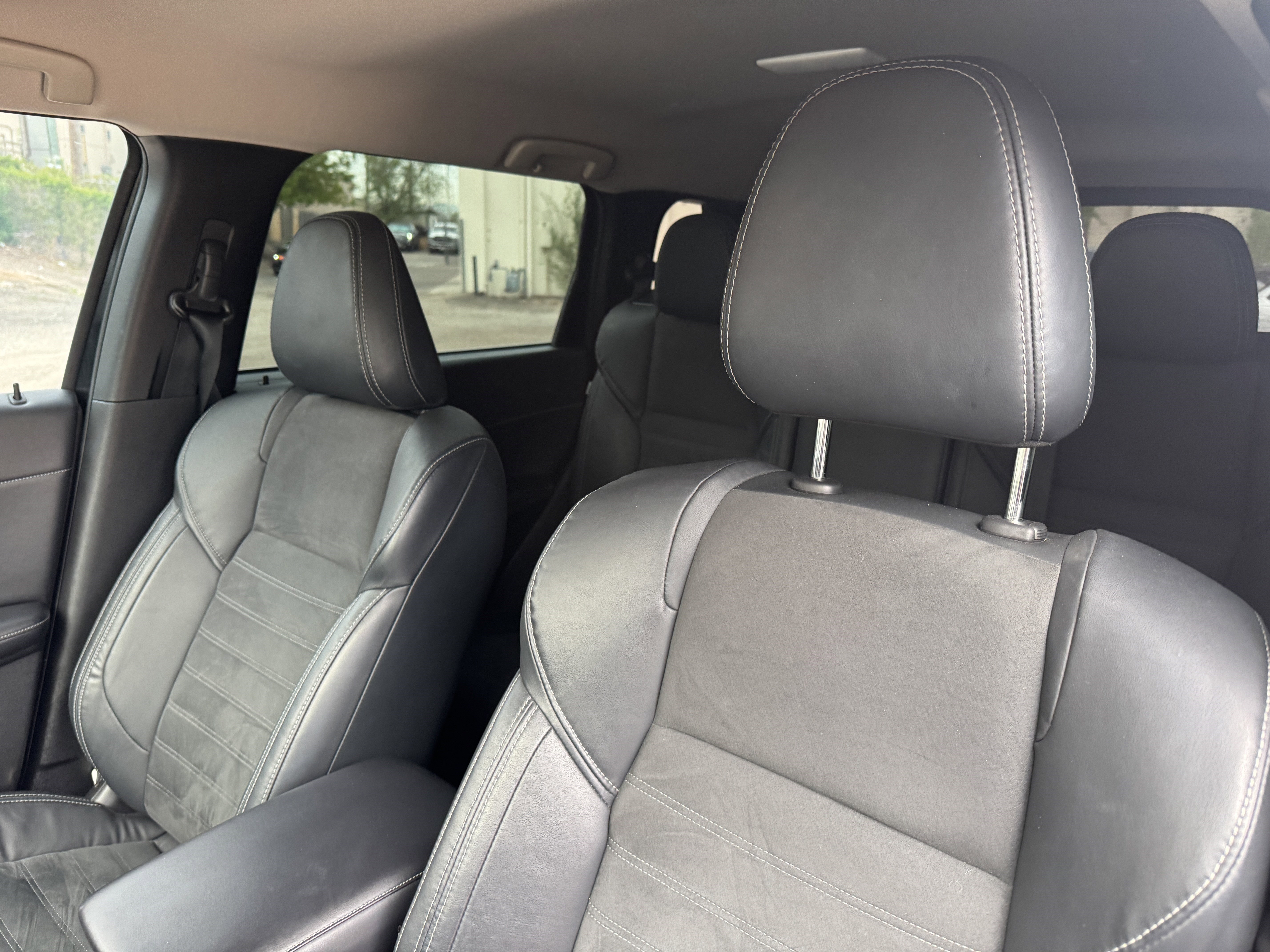 Used 2023 Mitsubishi Outlander SE AWD/4WD image 13