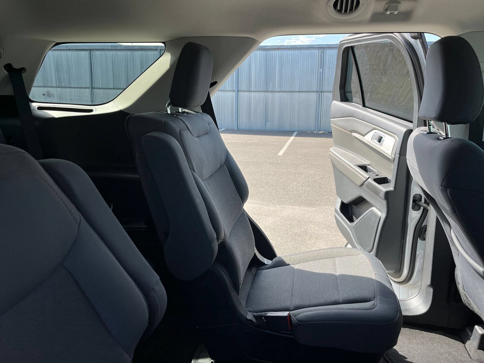 Used 2026 Ford Explorer Active AWD/4WD image 37