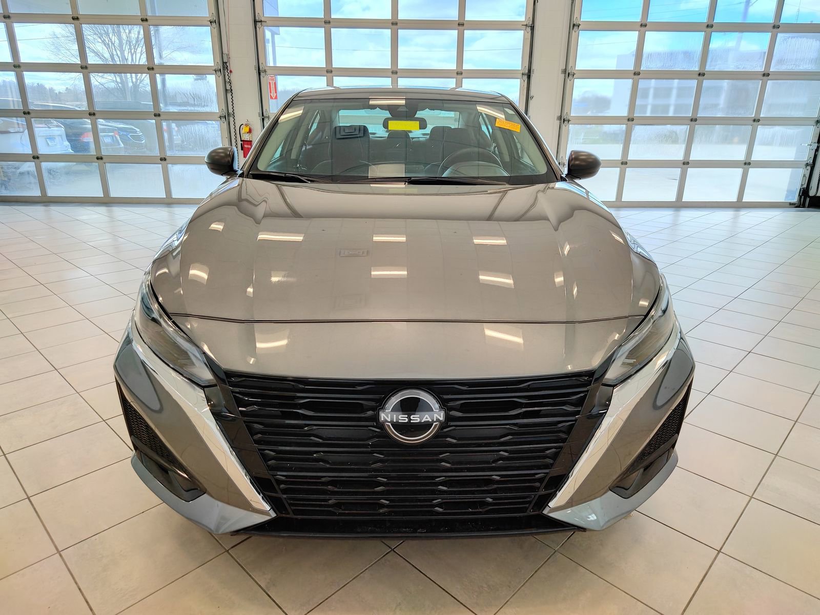 Used 2024 Nissan Altima 2.5 SV image 9