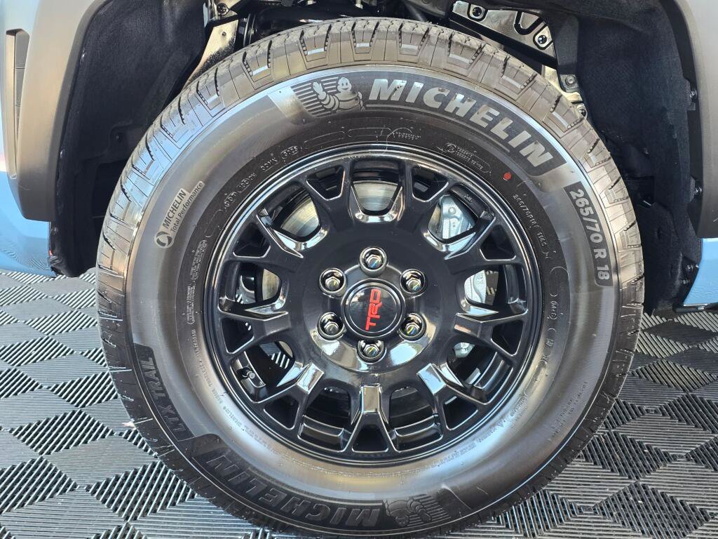 Certified 2025 Toyota 4Runner TRD Off-Road Premium AWD/4WD image 10