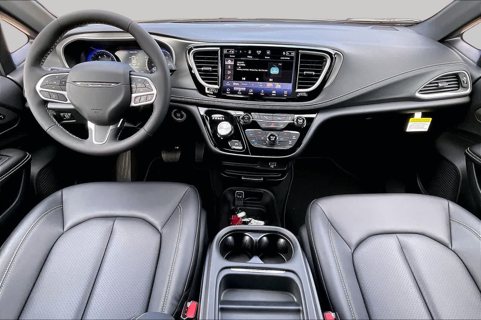 New 2027 Chrysler Pacifica Select FWD image 5
