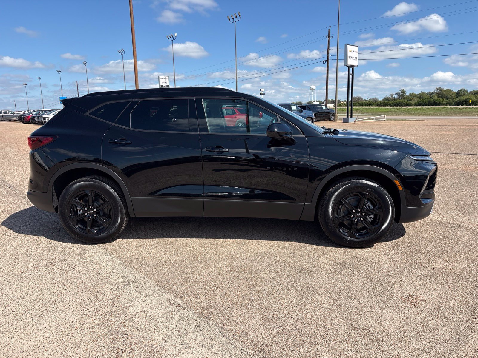 New 2026 Chevrolet Blazer LT w/ Midnight/Sport Edition FWD image 7