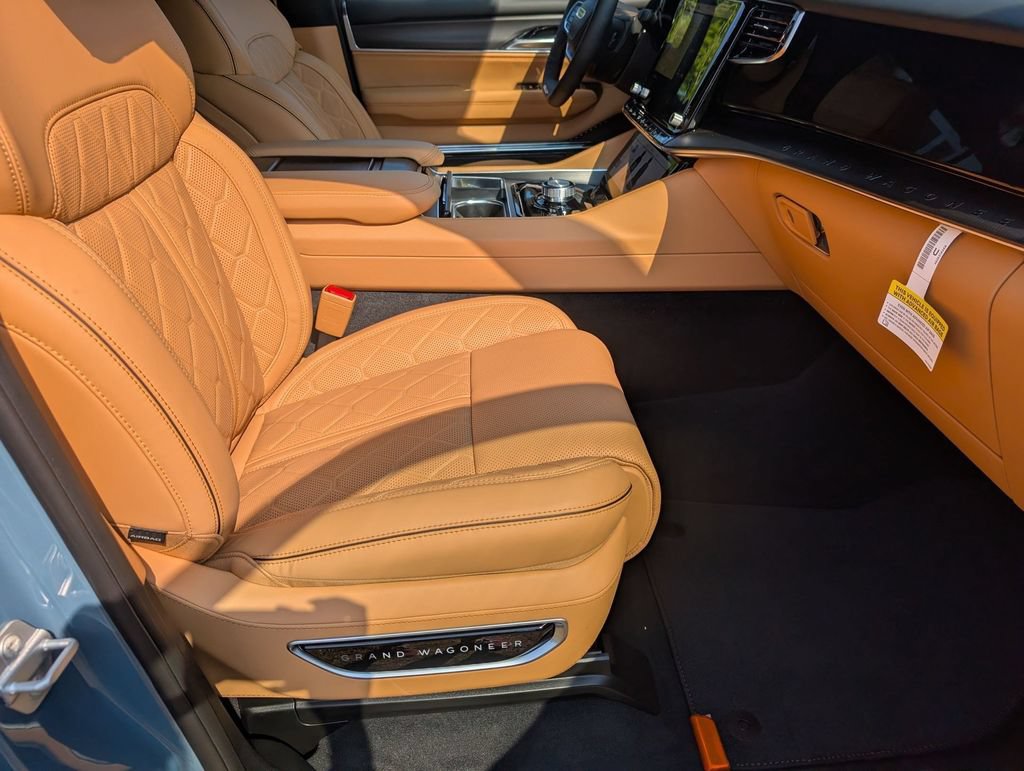 New 2026 Jeep Grand Wagoneer L Summit AWD/4WD image 32