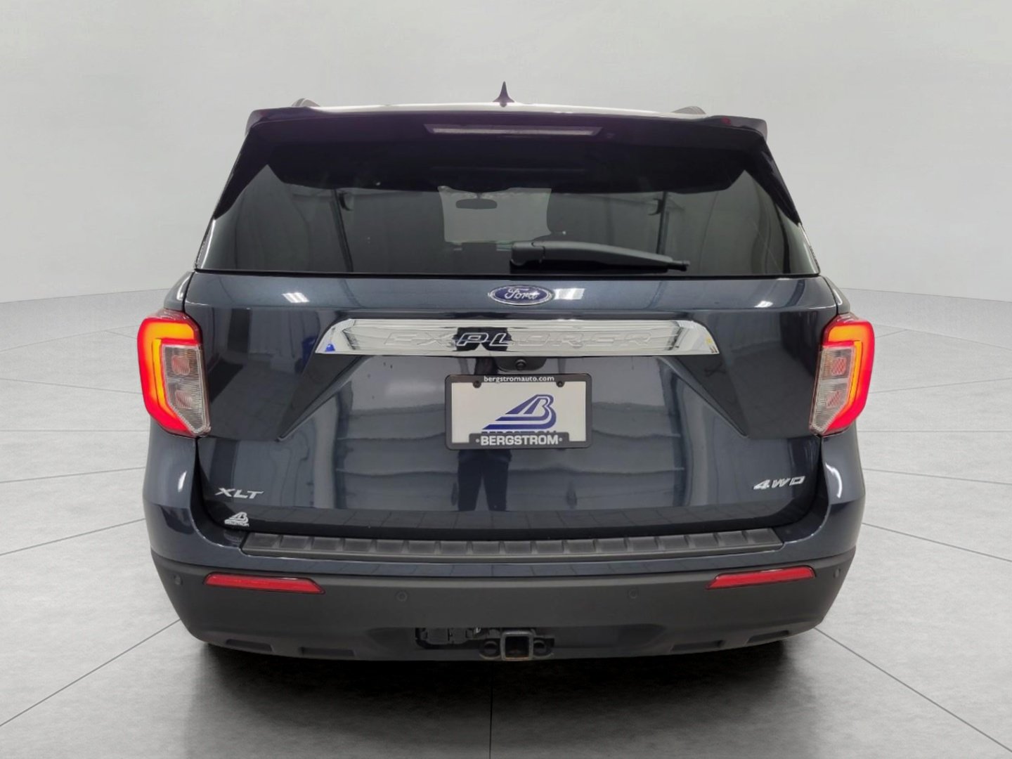 Used 2024 Ford Explorer XLT w/ Class IV Trailer Tow Package AWD/4WD image 55