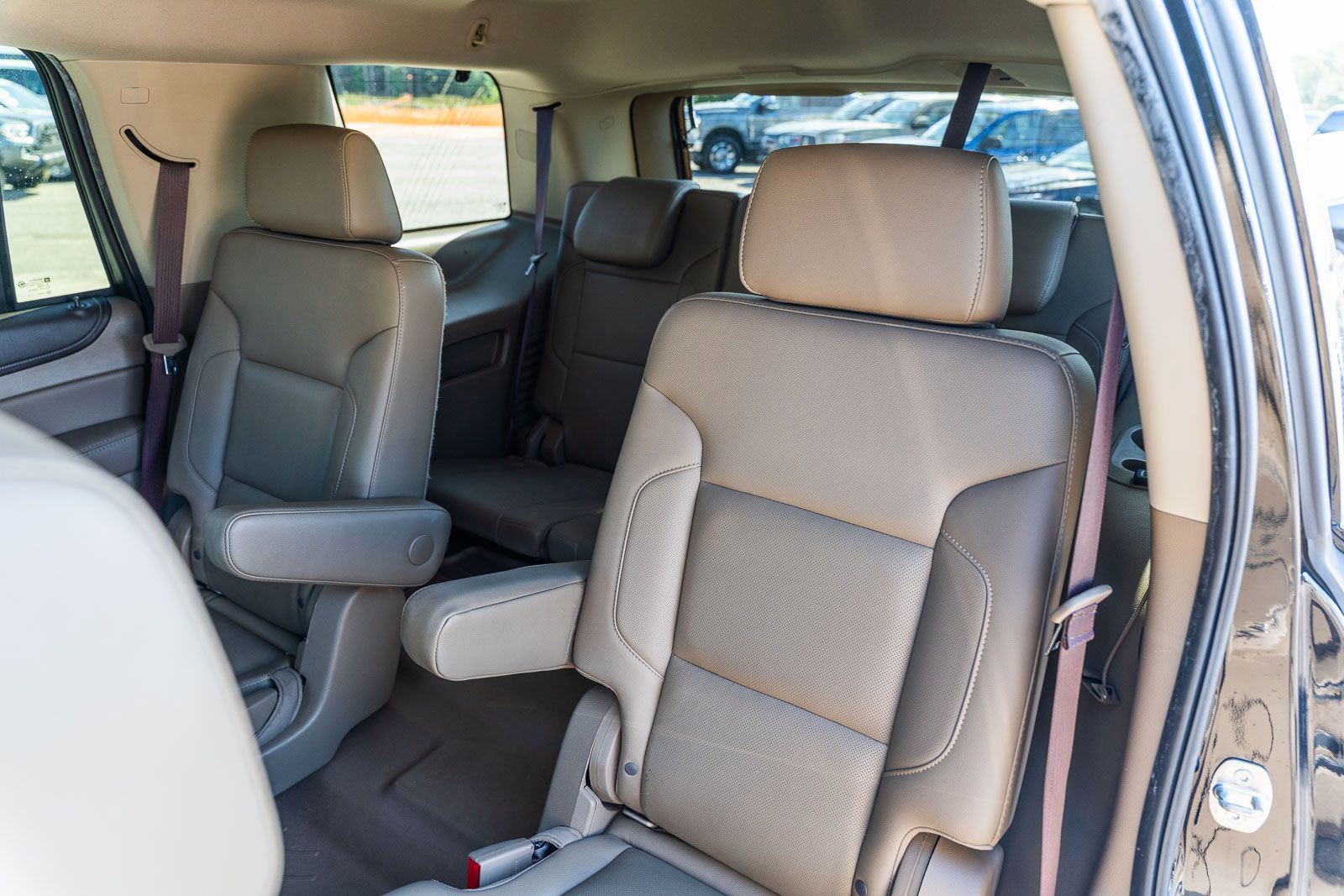 Used 2017 GMC Yukon SLT w/ Open Road Package RWD image 26