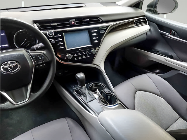Used 2020 Toyota Camry LE w/ Convenience Package FWD image 13